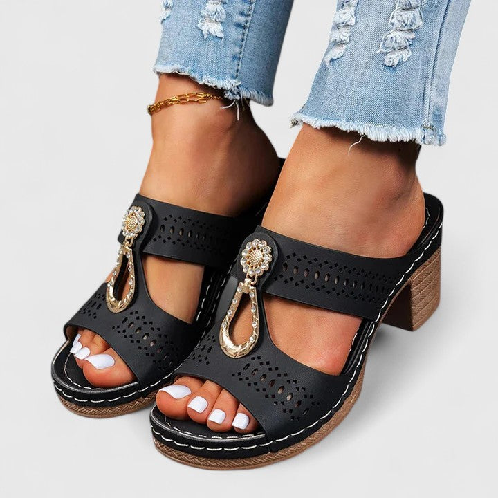 Zaryana™ | Orthopedic Sandals