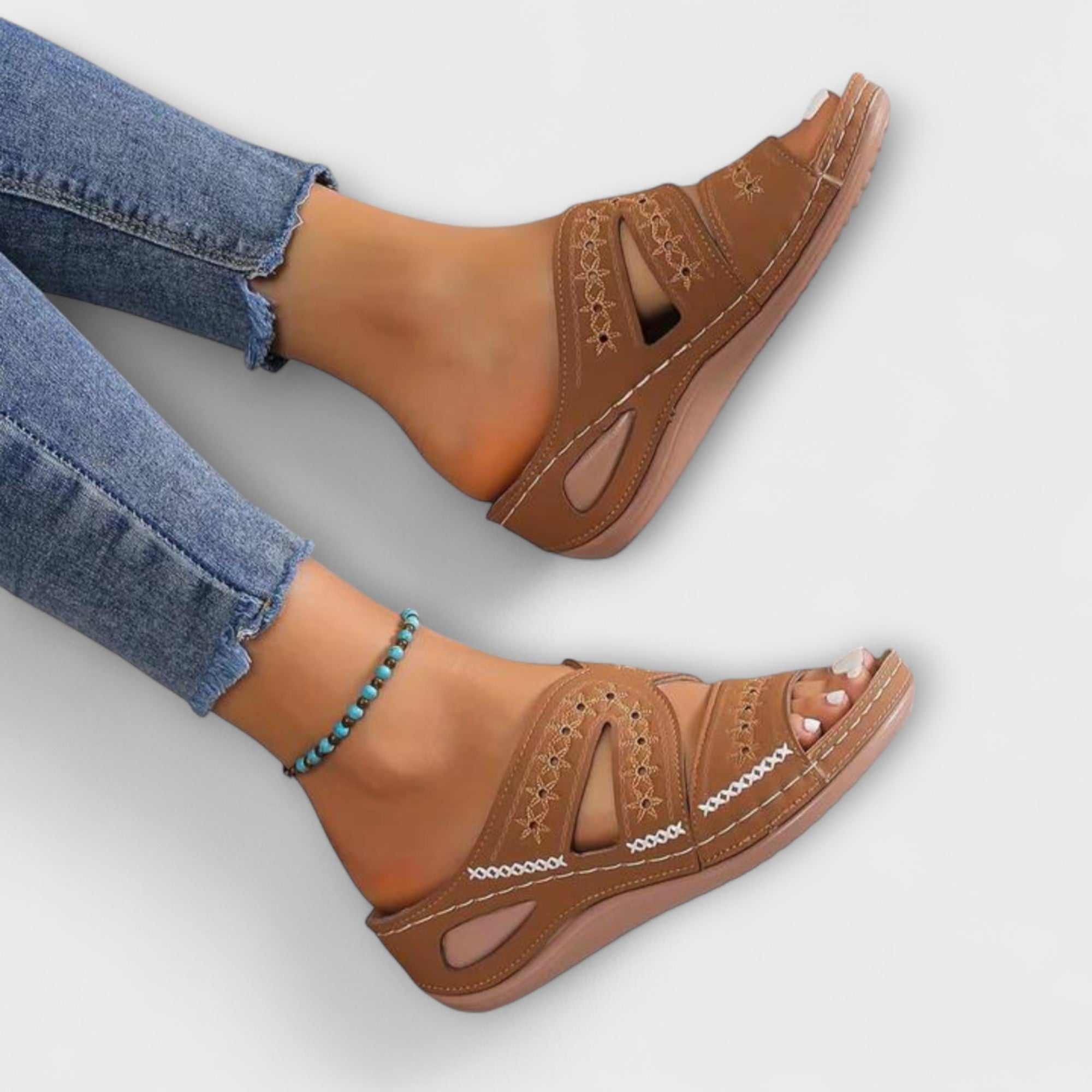 Deloura | Orthopedic Sandals