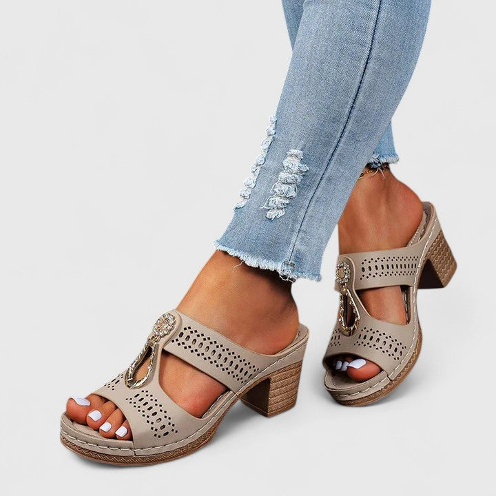 Zaryana™ | Orthopedic Sandals