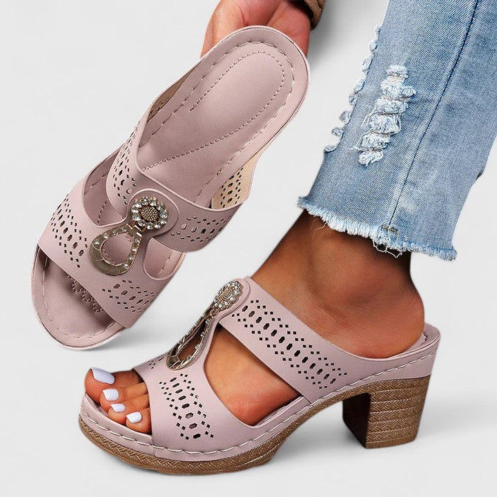 Zaryana™ | Orthopedic Sandals